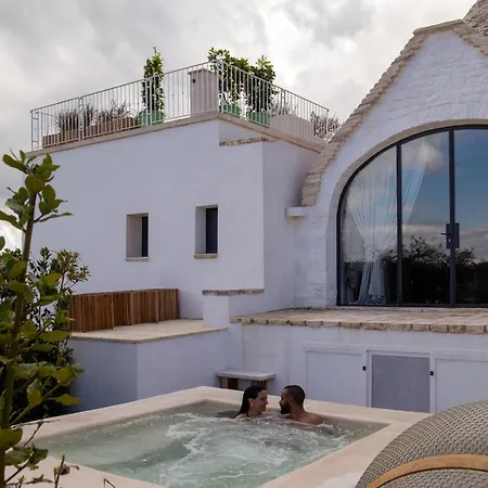 Trulli Damari Locorotondo