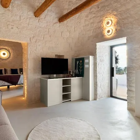 Trulli Damari * Locorotondo