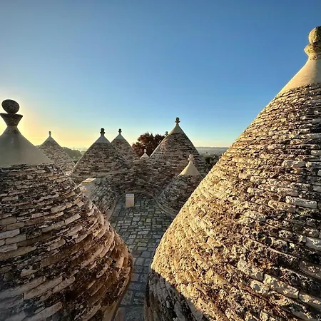 Trulli Damari Locorotondo