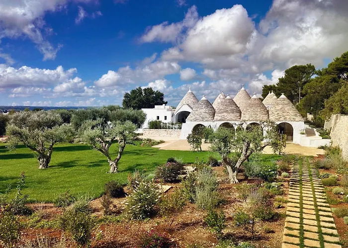 Trulli Damari Курортный комплекс *